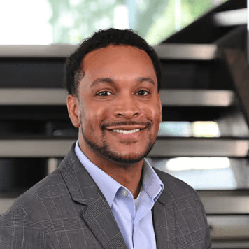 Photo of Sean Plummer